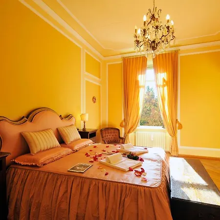 Sleeps 8